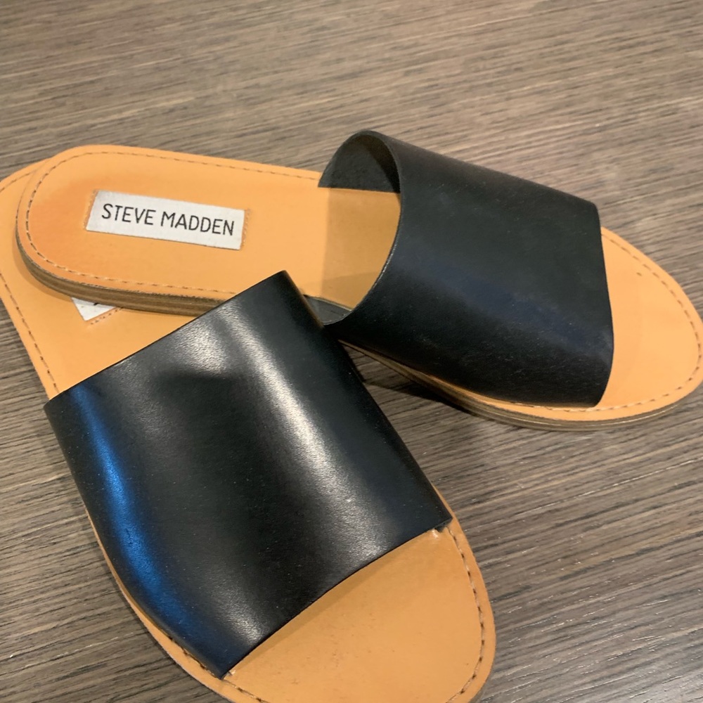 Steve Madden slides
